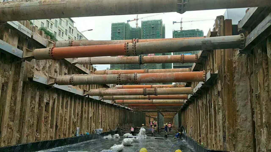 钢板桩